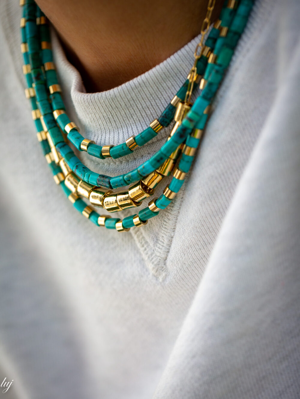 Salomé Turquoise and golden bolts necklace luj paris bijoux